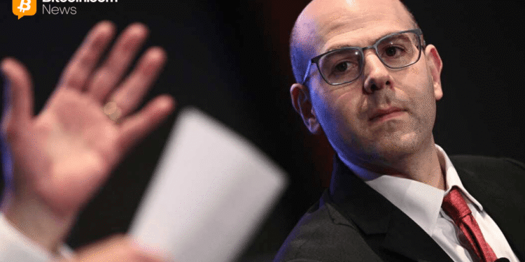 Fed Governor Stephen Miran Calls for ‘Large’ Rate Cuts Amid Rising Jobless Data