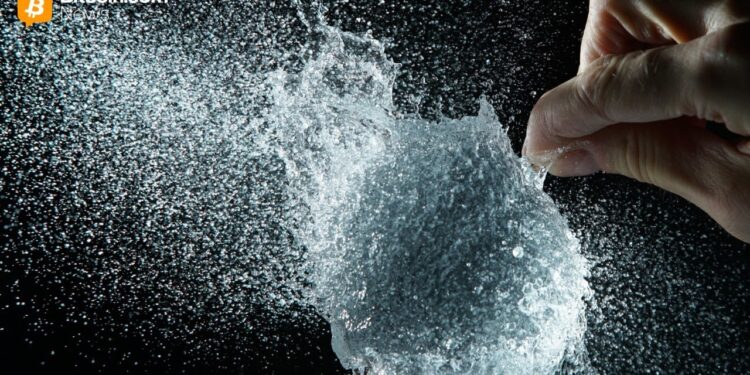 Billionaire Ray Dalio Issues Dire Bubble Warning as Wealth Gaps and Fiscal Strain Deepen