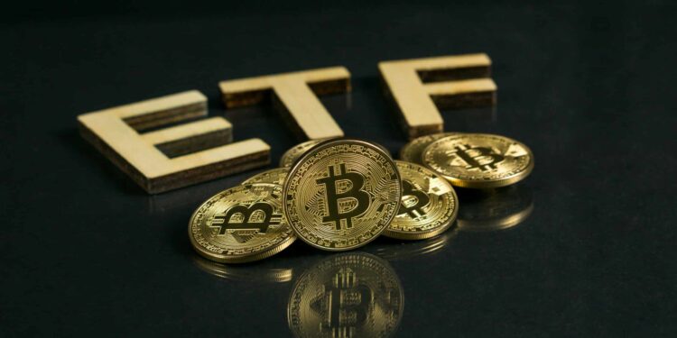 Santa Didn’t Come For Bitcoin ETFs: $782 Million Walks Out The Door