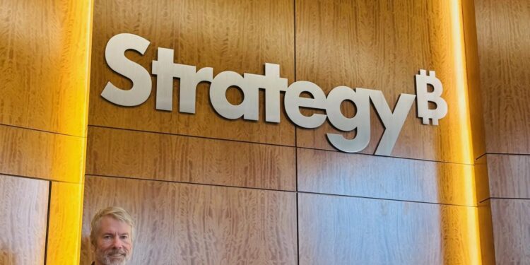 Strategy Maintains Nasdaq 100 Spot Despite MSCI Drama — Details