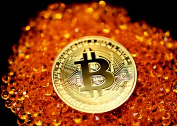 Charles Hoskinson Says Bitcoin Could Hit $250,000 in 2026, Lays Out How Altcoins May Finally Decouple
