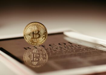 Fidelity CEO Confirms Personal Holdings, Hails BTC As ‘Gold Standard’