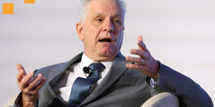 Trump To Interview Pro-Crypto Waller For Fed Chair Today