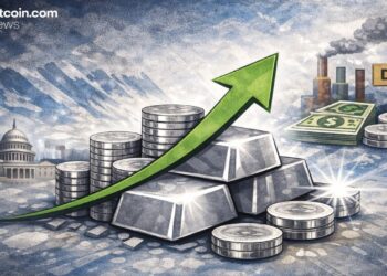 Peter Schiff Says Silver Breaks $100 Next Year Despite Possible Sharp Pullbacks