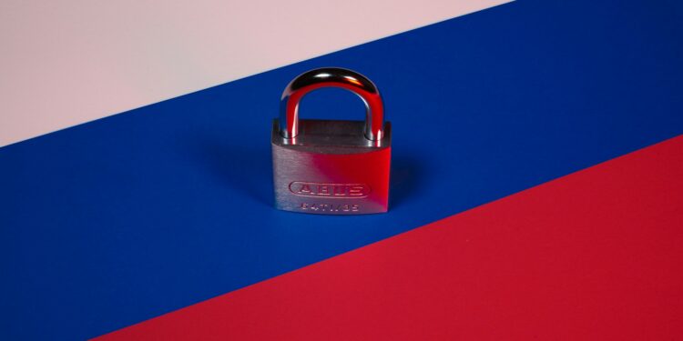 EU Eyes Russia Crypto Transaction Ban Over Sanctions Evasion