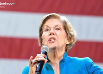 Senator Warren Calls on Bessent to Review $500M WLFI Deal Over Security Risks