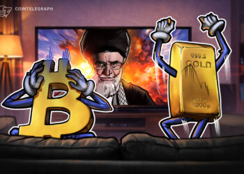 How Bitcoin and Gold Reacted Differently to the Iran War Shock