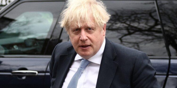 Former UK Prime Minister Calls Bitcoin A ‘Giant Ponzi Scheme’, Strategy’s Saylor Replies