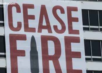 Bitcoin Hits $71.7K Before Pullback as Equities Rally on Ceasefire Hopes