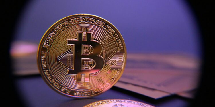 Bitcoin Sees Confident Buying From Smart Money Amid Dip – Details