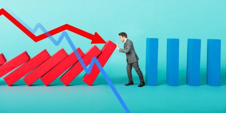 Traders Bet Against XRP, Yet Accumulation Persists – Details