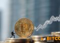Bitcoin Faces Selling Above $70K, Wall Street Looks Bullish