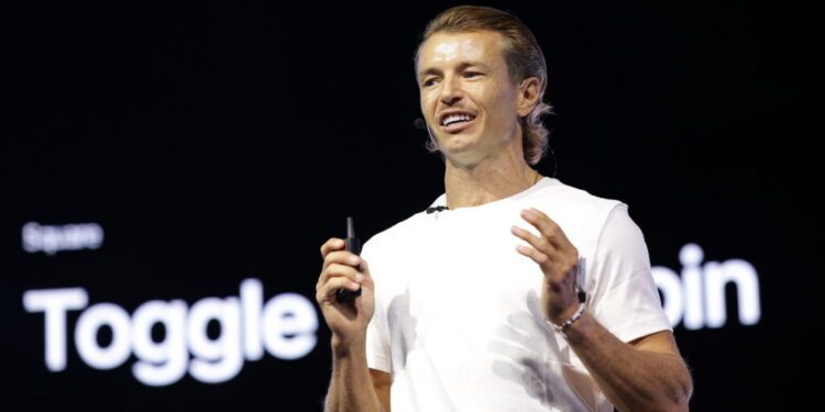 Block Teases Tap-to-Pay Bitcoin, Targeting Apple’s Dominance