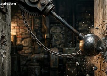 Bitcoin Swings $2,800 as Traders Dump at $77,882 Peak, Pushing Price Toward $75,100