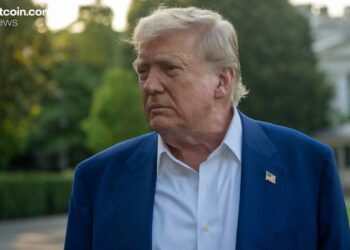 Trump’s ‘Stone Age’ Rhetoric Triggers $440M Crypto Wipeout as Bitcoin Slips Below $66,000 – Markets and Prices Bitcoin News