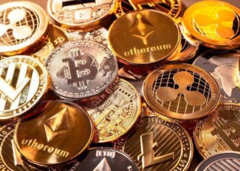 Bitcoin Dominance Begins Decline — Altseason Commences?