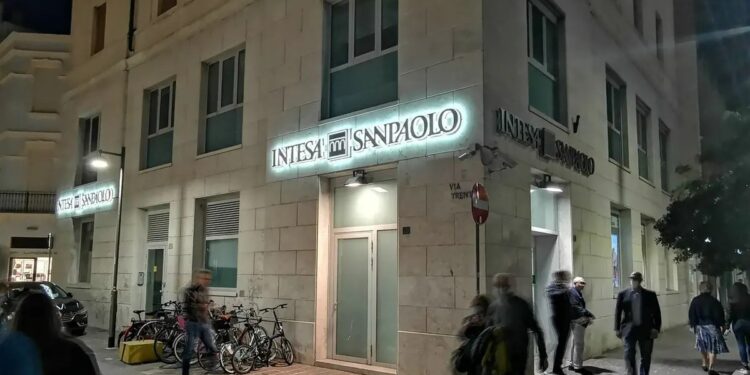 Crypto Confidence Surges As Italy’s Largest Bank Doubles Holdings In Q1