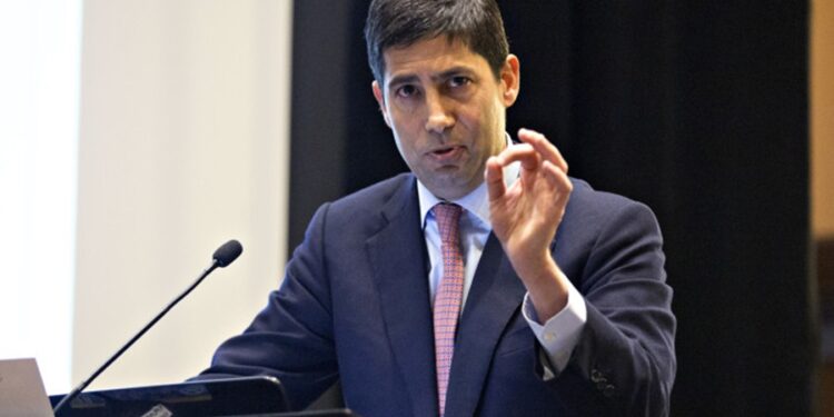 New Fed Era Approaches: What Bitcoin Investors Should Expect Under Warsh