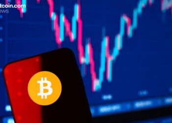 Bitcoin Dip-Buy Signal Emerges as Retail Fear Overtakes Optimism