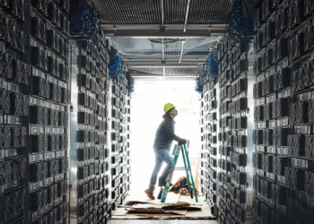 Expert Flags Bitcoin’s First Hashrate Bear Market as Network Sheds 145 EH/s