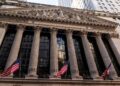 S&P 500 Closes at Record 7,599 as Stocks Outrun a Lagging Bitcoin