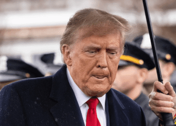 Trump Declares Iran Deal Done, Reopens Strait of Hormuz — Bitcoin Climbs Past $65K – Bitcoin News