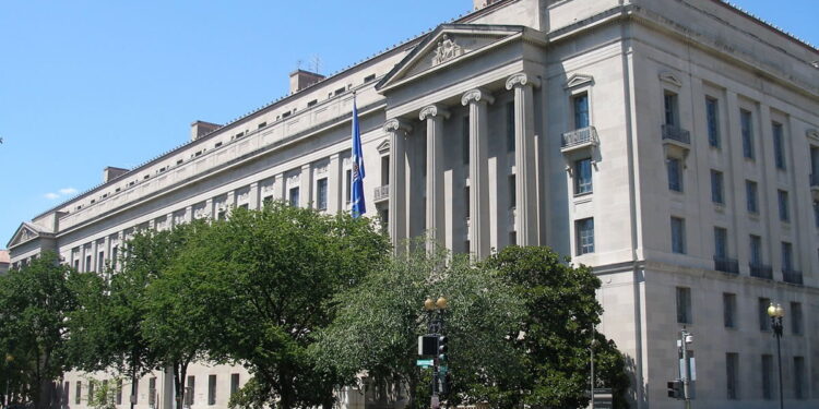 DOJ Seizes Huione Cloud Backbone In Crypto Scam Money-Laundering Crackdown