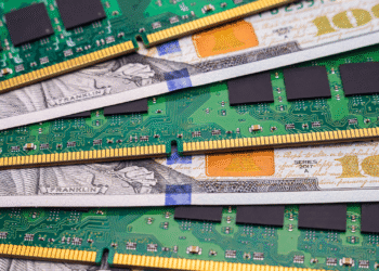 A Gamer Boosted His RAM With DIY Copper Pipe Heatsinks in 45 Minutes