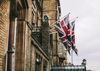 Binance and CZ Sued for $200 Million in UK Over ‘Unauthorized’ Derivatives Sold to 1,700 Traders