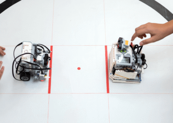 After 100 Hours of 3D Printing, a Student Built a Modular Arm for His Sister