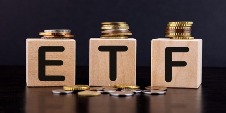 Fidelity, ARK Lead $131M Bitcoin Outflow as Ether, XRP ETFs Gain