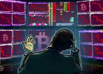 Bitcoin hits $62K while Coinbase premium hits 77-day negative streak