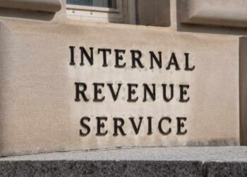 IRS Warns Fake Crypto Letters Target Wallets and Personal Data