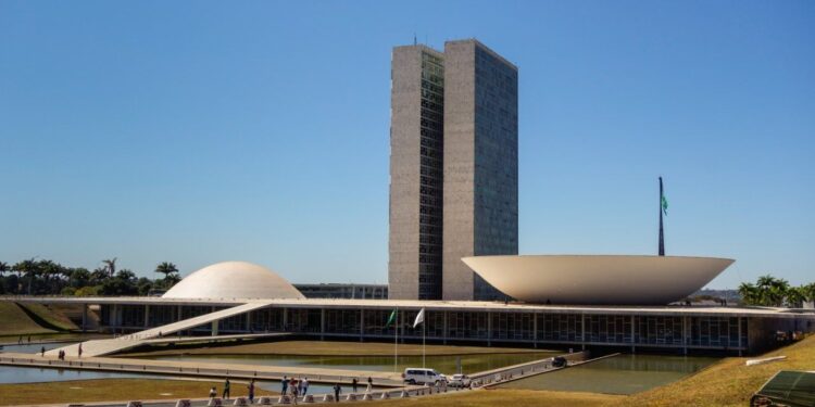 Brazil Bans Online Betting Before Election, Keeps $492M in Licensing Fees