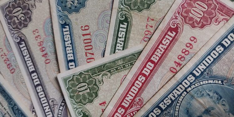 Brazil Weighs Banning Online Casino Games by Decree