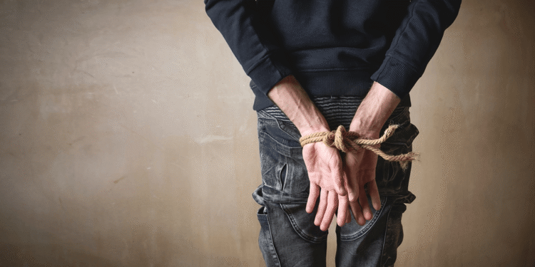 Four Armed Men Tie up Family in French Crypto Home Invasion – Bitcoin News