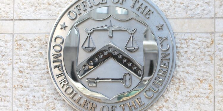 Community Bankers Sue US Banking Regulator Over ‘Side Door’ Crypto Charters