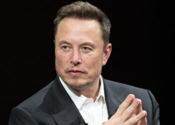 Musk Sees SpaceX Worth Far More Than Earth’s Economy; Saylor Is Bullish